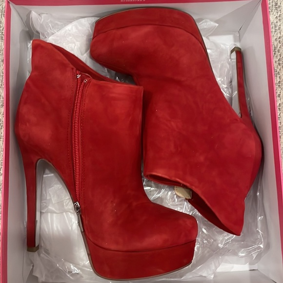 Chinese Laundry by Kristen Cavallari red kid suede ankle boots style Lavish - Picture 1 of 3